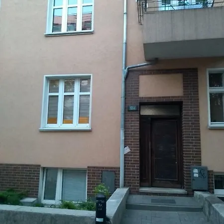 Pod Arena Apartment