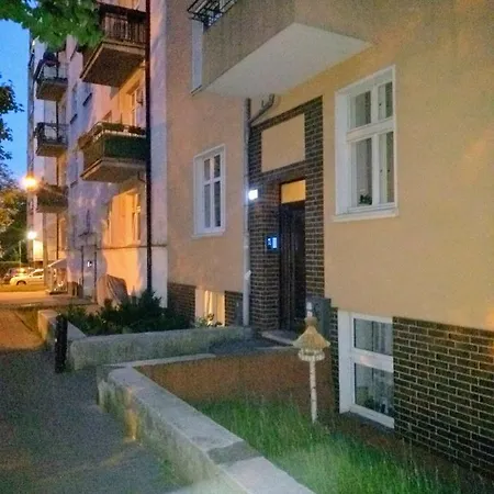 Pod Arena Apartment